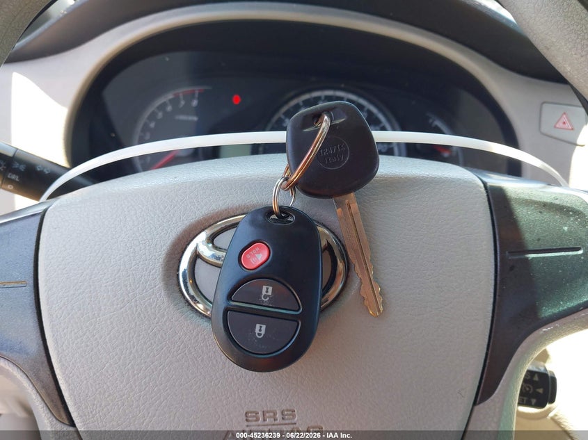 2011 TOYOTA SIENNA VAN 3.5L V-6 DOHC, VVT, 265HP