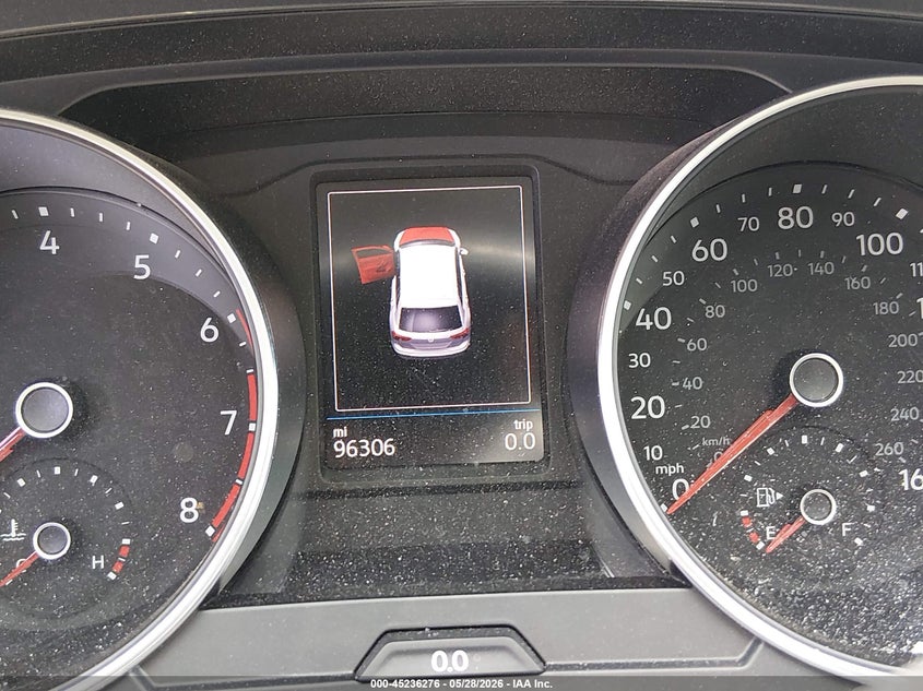 VOLKSWAGEN TIGUAN 2018 VIN 3VV3B7AX8JM133813