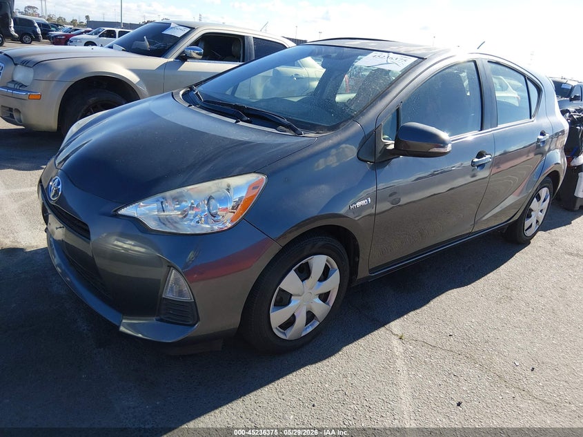 2014 Toyota Prius C Three JTDKDTB39E1563622 photo 1