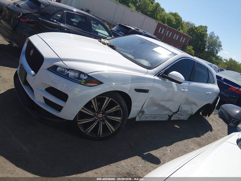 JAGUAR F-PACE - zdjęcie 15