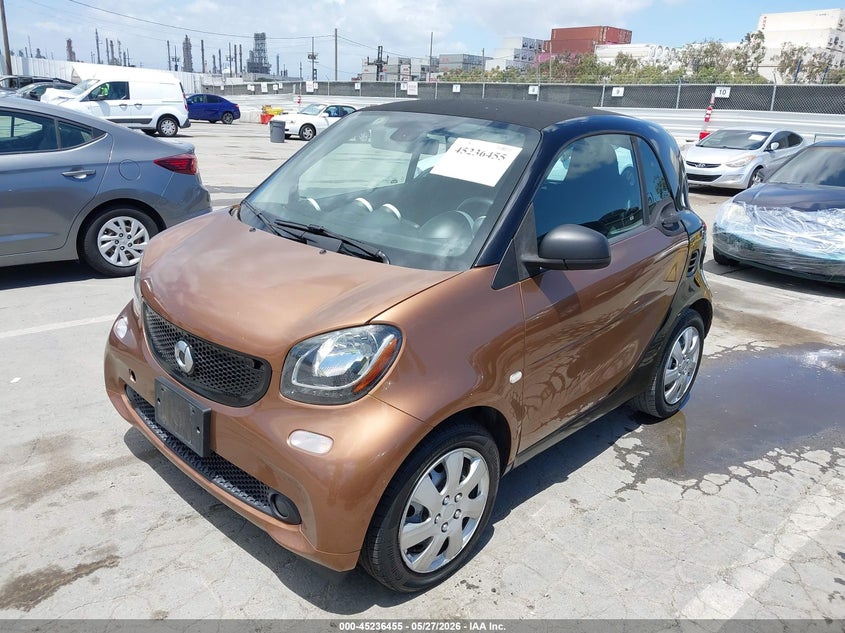 Vin: wmefj5da0hk176362, lot: 45734246, smart fortwo pure 20172
