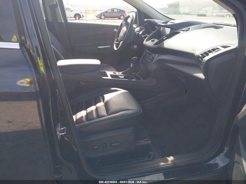 VIN 1FMCU9GD1HUE73291 2017 FORD ESCAPE SE