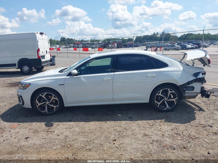 2020 VOLKSWAGEN PASSAT 2.0T R-LINE — Фото 15