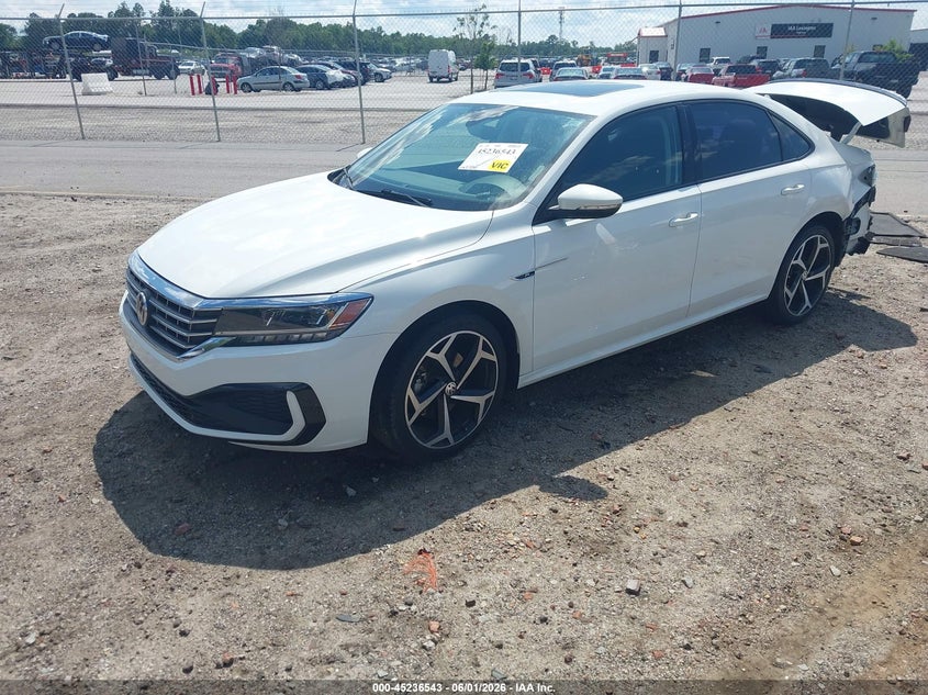 2020 VOLKSWAGEN PASSAT 2.0T R-LINE — Фото 2