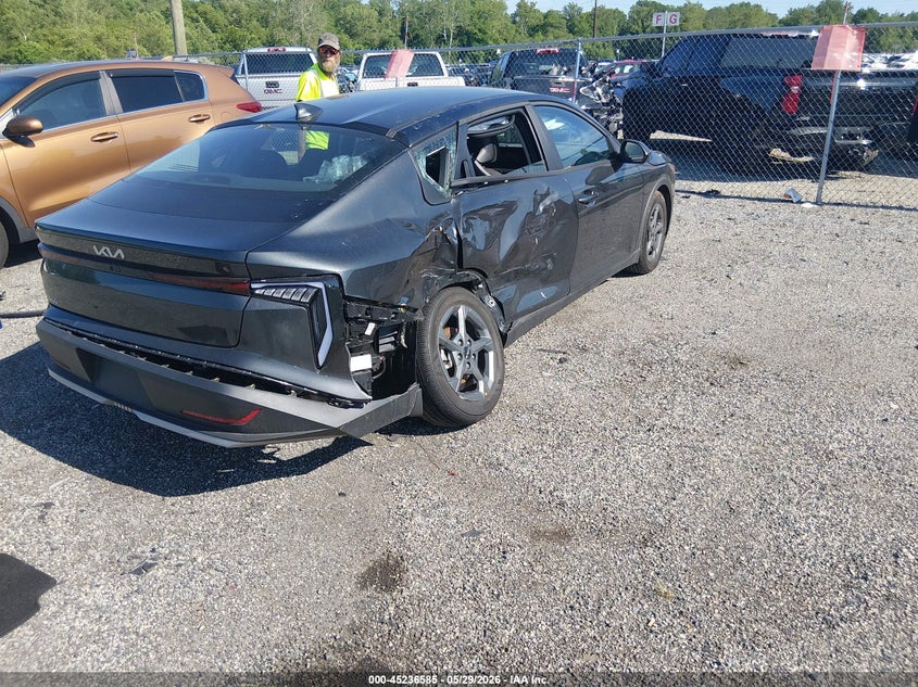 Vin: 3kpft4de0se202684, lot: 45734376, kia k4 lxs 20254