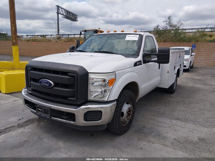 2016 Ford F-350 Chassis Xl 1FDRF3G69GEC86666 photo 1