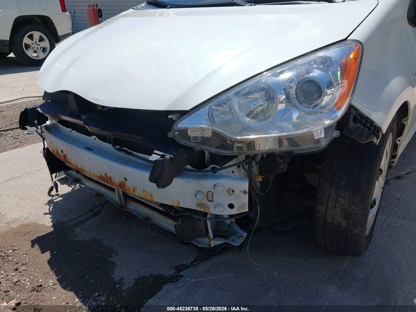 2014 Toyota Prius C One VIN: JTDKDTB35E1077082 Lot: 45236738