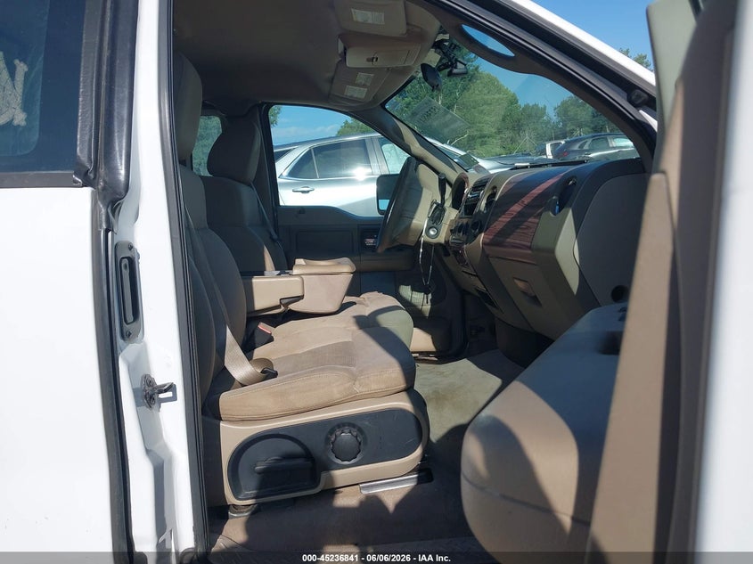2004 FORD F-150 auction photo 5