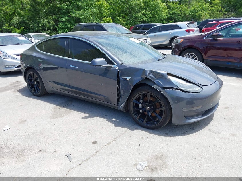 Vin: 5yj3e1eb0jf185295, lot: 45734761, tesla model 3 long range/performance 2018 img_1