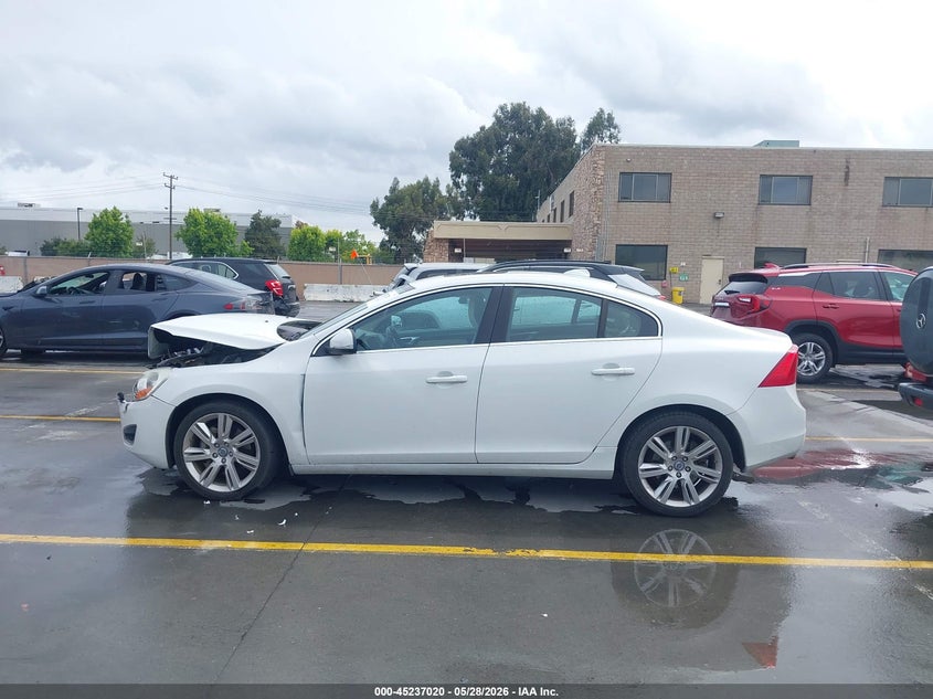 2012 Volvo S60 24.0 T6/T6 R-Design white Lot 111045237020 Vin YV1902FH1C2139153