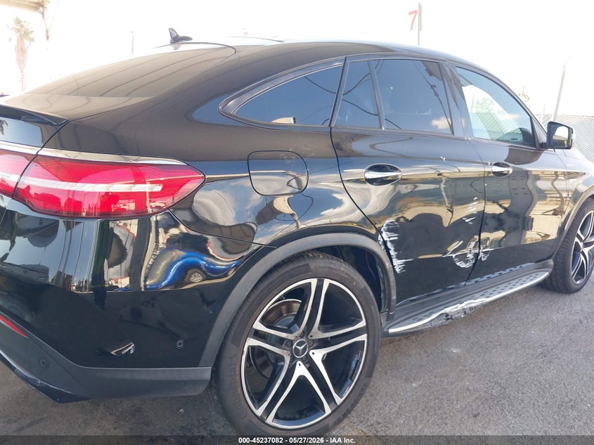 MERCEDES-BENZ AMG GLE 43 COUPE - zdjęcie 18