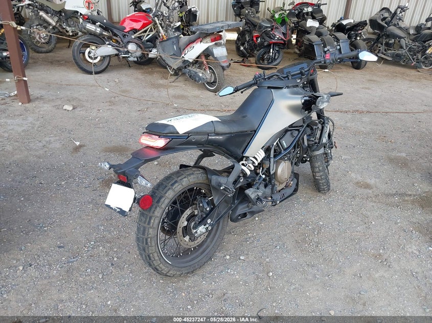 2024 HUSQVARNA VITPILEN 401/SVARTPILEN 401 auction photo 4
