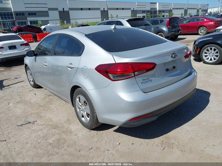 2017 KIA FORTE auction photo 3