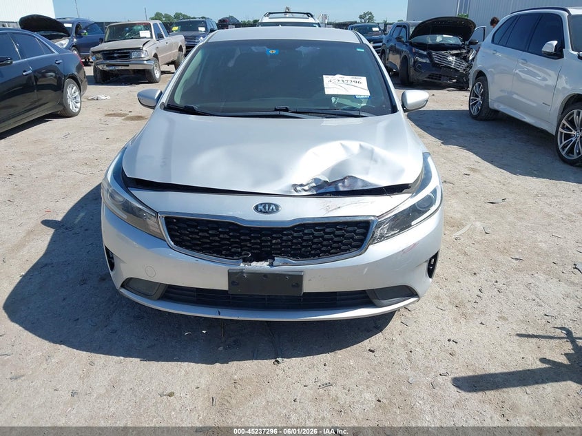 2017 KIA FORTE auction photo 6