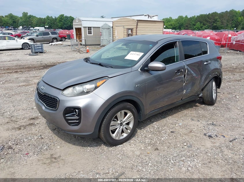 KNDPMCAC7J7371016 2018 KIA SPORTAGE LX photo 1