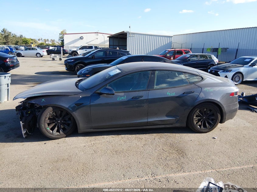 2020 Tesla Model S Long Range Dual Motor All-Wheel Drive/Long Range Plus Dual Motor All-Wheel Drive VIN: 5YJSA1E20LF381926 Lot: 45237612