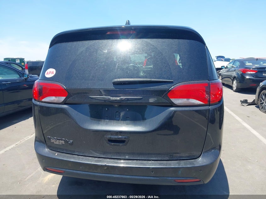 VIN: 2C4RC1FG7LR232887 2020 CHRYSLER PACIFICA TOURING