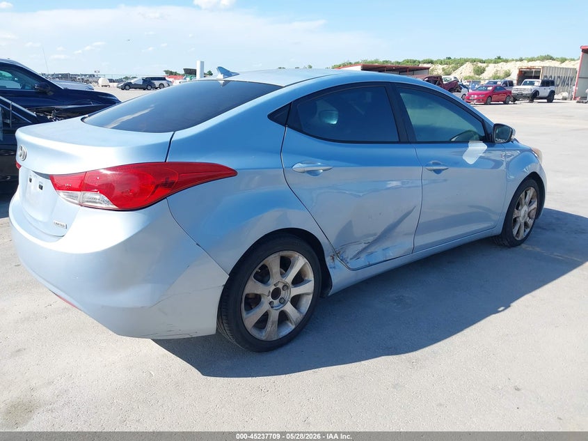 2013 HYUNDAI ELANTRA auction photo 4