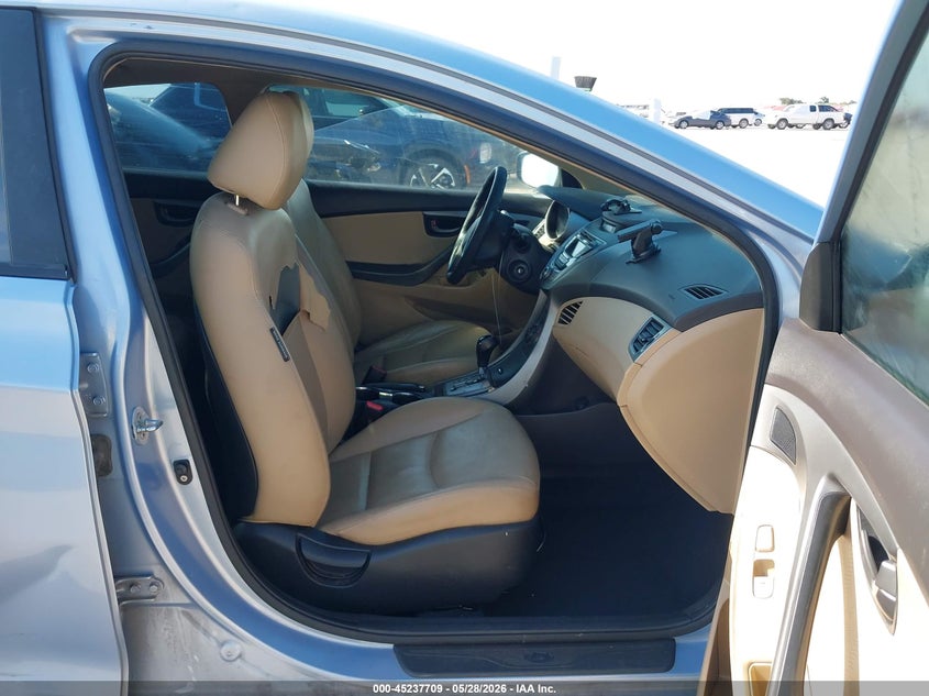 2013 HYUNDAI ELANTRA auction photo 5