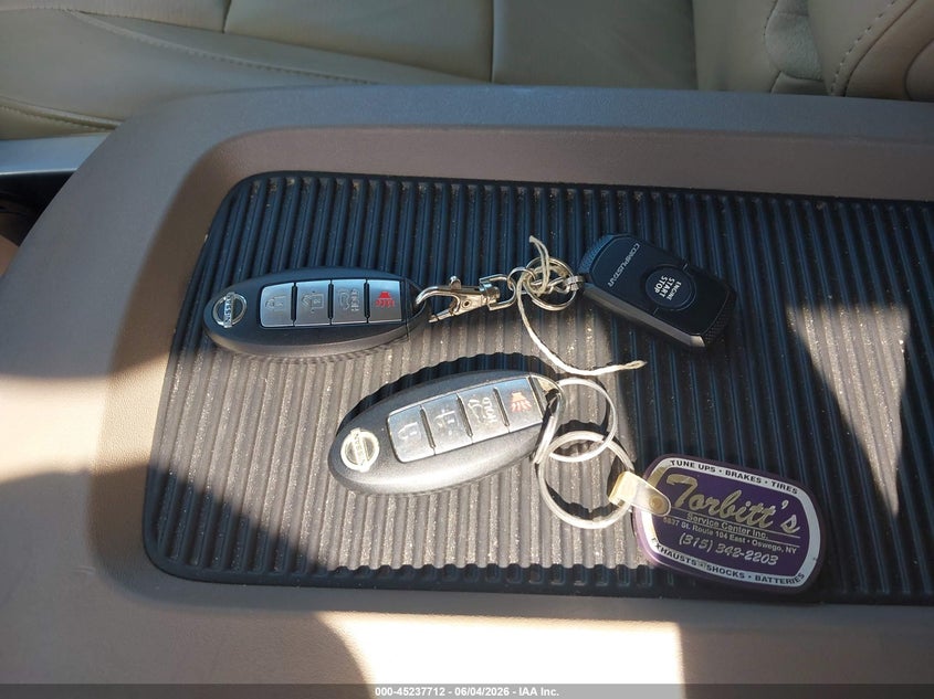 2012 NISSAN ARMADA SL · Фото 11