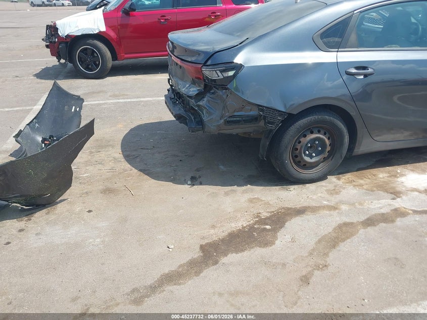 Vin: 3kpf24ad7me346573, lot: 45735523, kia forte lxs 20214
