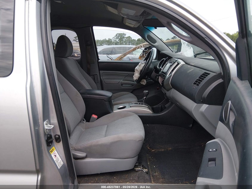 2014 TOYOTA TACOMA auction photo 5