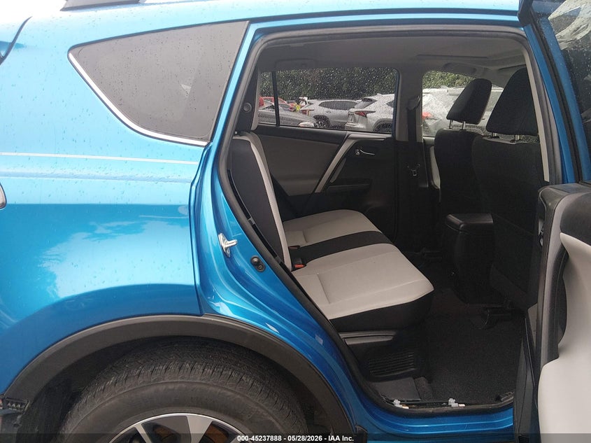 TOYOTA RAV4 HYBRID - zdjęcie 8
