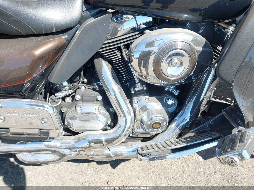 2013 HARLEY-DAVIDSON FLHTK auction photo 8