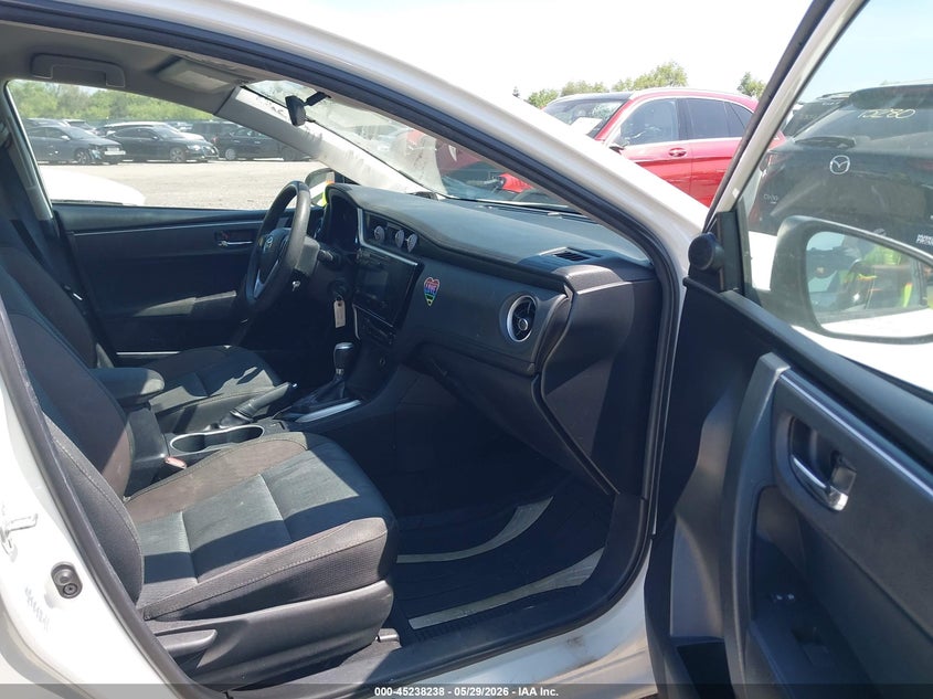 2018 TOYOTA COROLLA auction photo 5