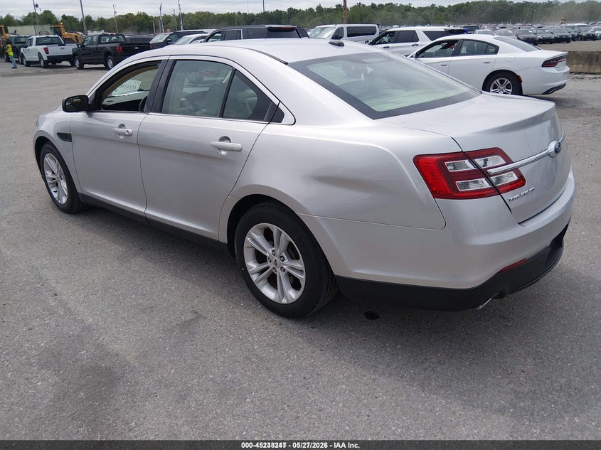 Vin: 1fahp2d89jg141285, lot: 45736037, ford taurus se 20183