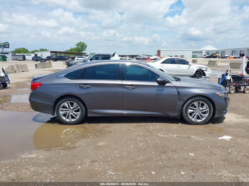 2018 HONDA ACCORD LX — Photo 13