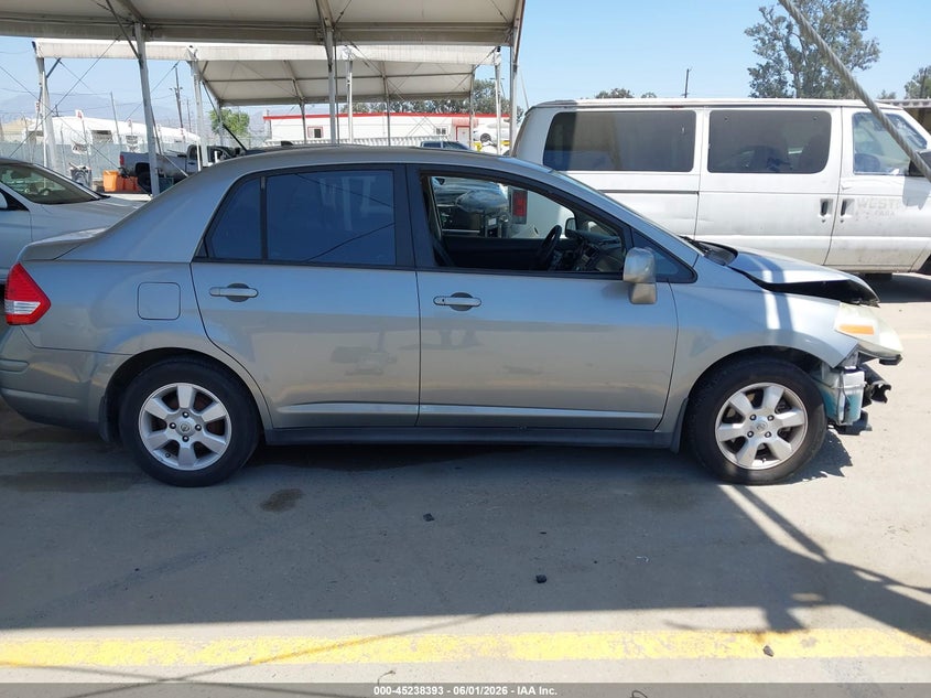 2009 Nissan Versa 1.8Sl VIN: 3N1BC11E89L390669 Lot: 45238393