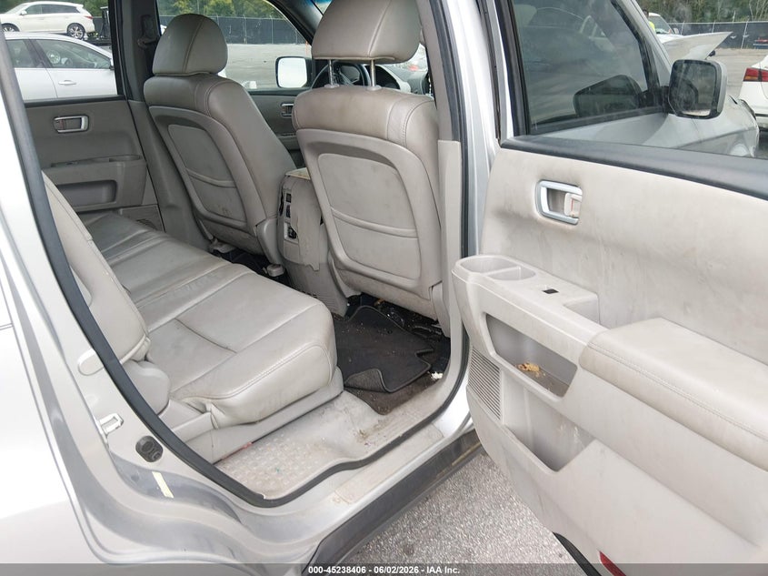 5FNYF4H77CB085449 2012 Honda Pilot 3.5 Ex-L grey