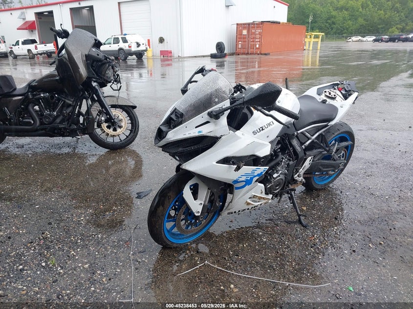 2026 SUZUKI GSX800 auction photo 2
