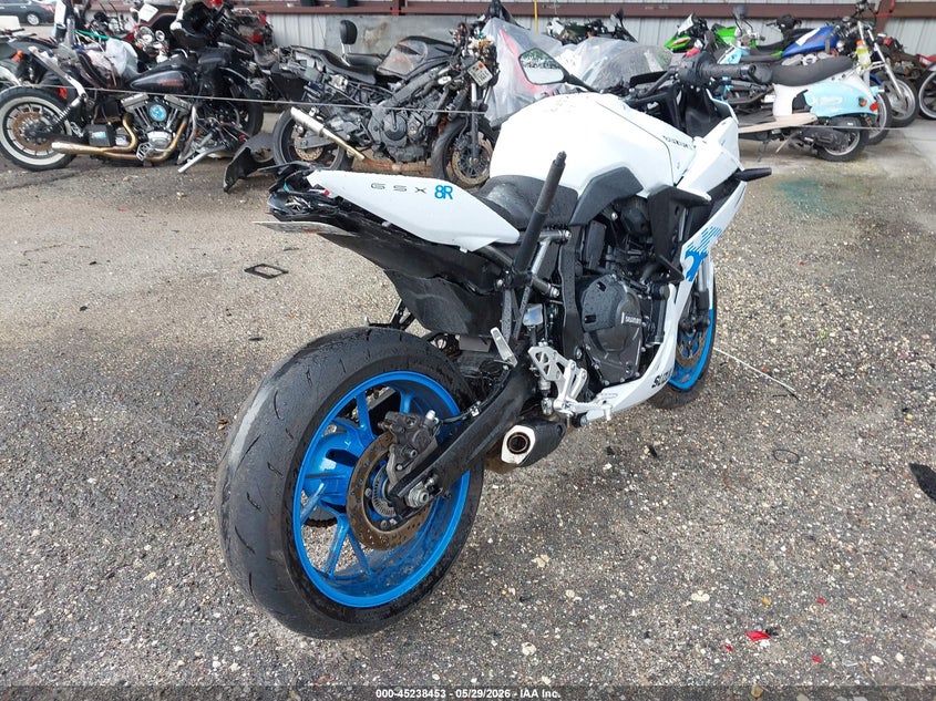2026 SUZUKI GSX800 auction photo 4