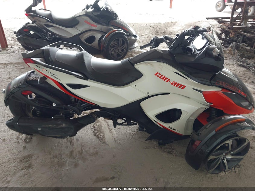 2015 Can-Am Spyder Roadster Rs/Rs-S/Rs-S Spec Series VIN: 2BXNABC48FV000668 Lot: 45238477