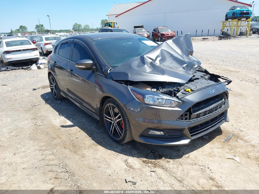 Vin: 1fadp3l90jl267718, lot: 45736307, ford focus st 2018 img_1