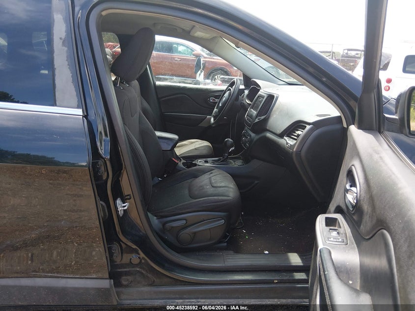 2019 JEEP CHEROKEE auction photo 5