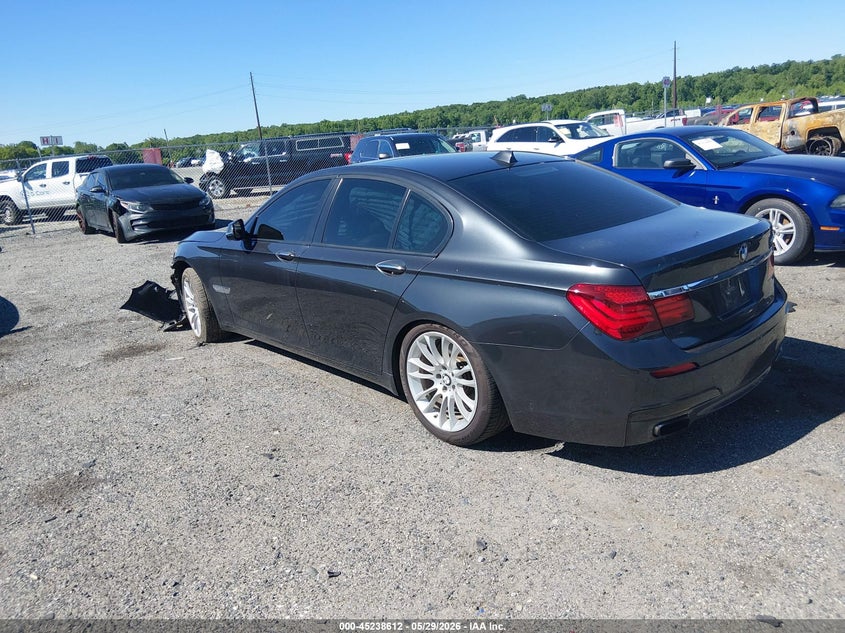 Vin: wbaya8c50dc996553, lot: 45736403, bmw 750i 20133