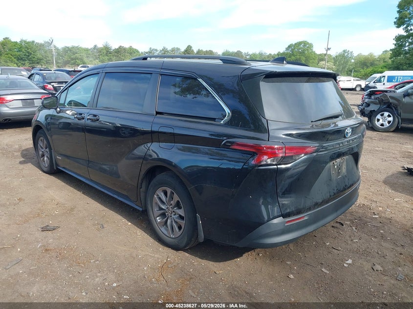 2021 TOYOTA SIENNA auction photo 3