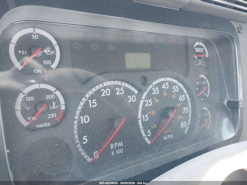 2013 FREIGHTLINER CASCADIA 113 auction photo 5