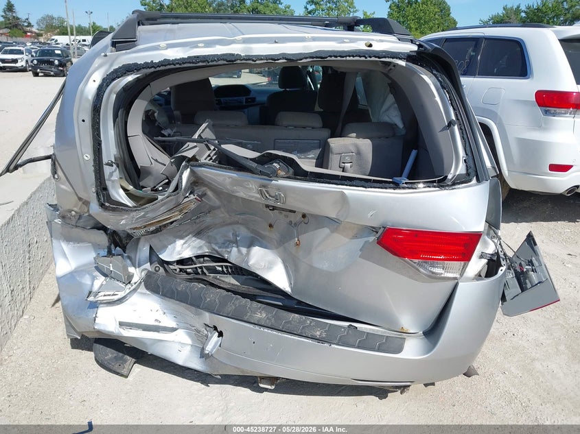 2014 HONDA ODYSSEY auction photo 6