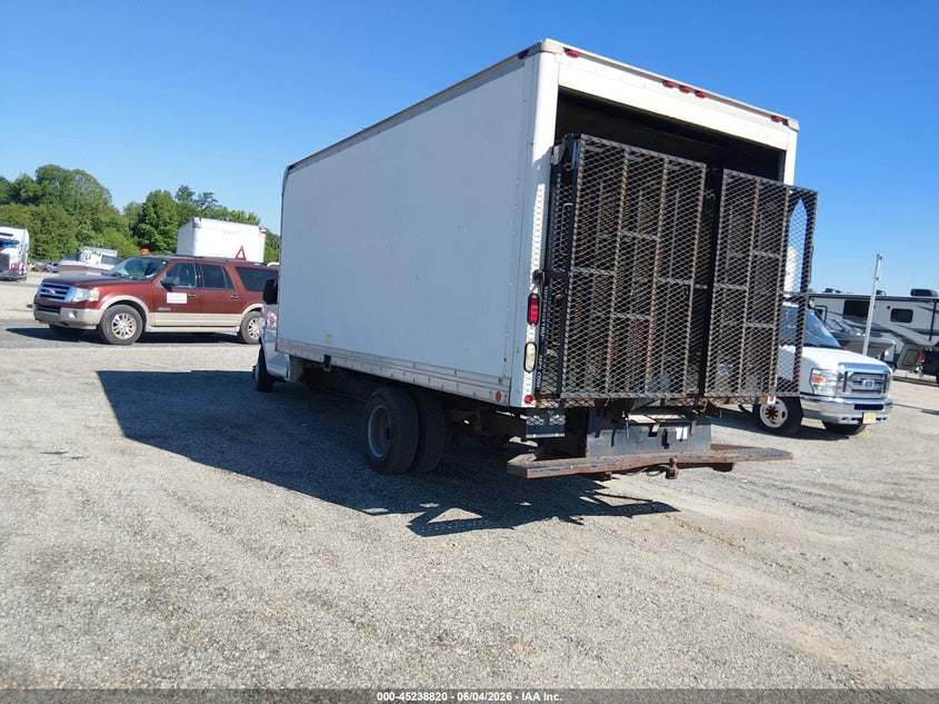 2008 GMC SAVANA G3500 — zdjęcie 3