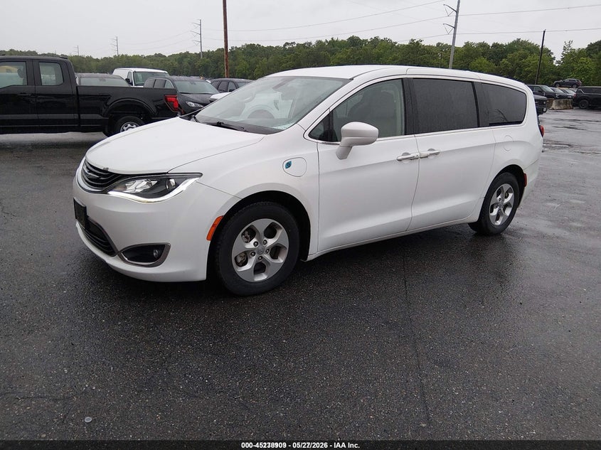 Vin: 2c4rc1h76hr838220, lot: 45736700, chrysler pacifica hybrid touring plus 20172
