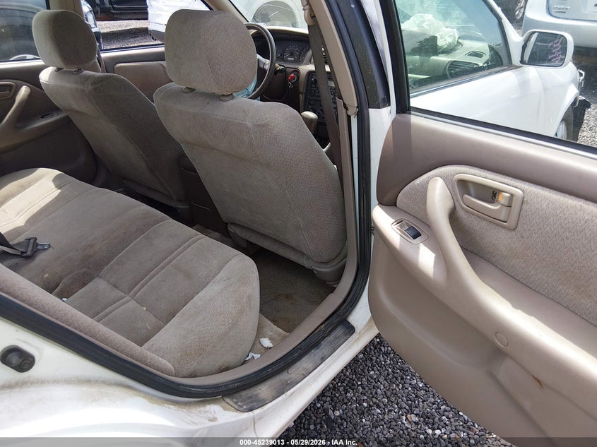 2000 Toyota Camry Le V6 VIN: 4T1BF22K4YU944921 Lot: 45239013