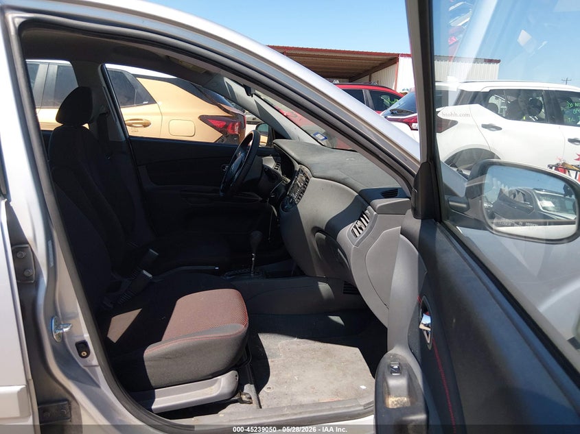 KNADH5A39B6814449 2011 Kia Rio 1.6 5 Sx silver