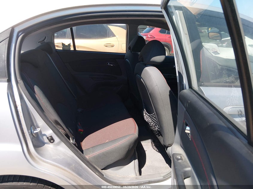 KNADH5A39B6814449 2011 Kia Rio 1.6 5 Sx silver