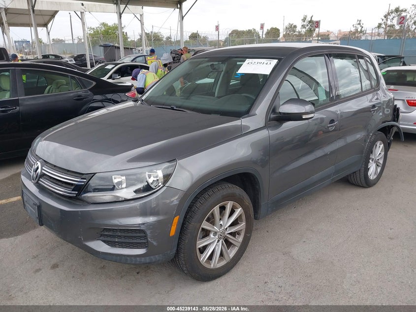 2017 Volkswagen Tiguan 2.0t/2.0t S WVGAV7AX4HK044363 photo 1