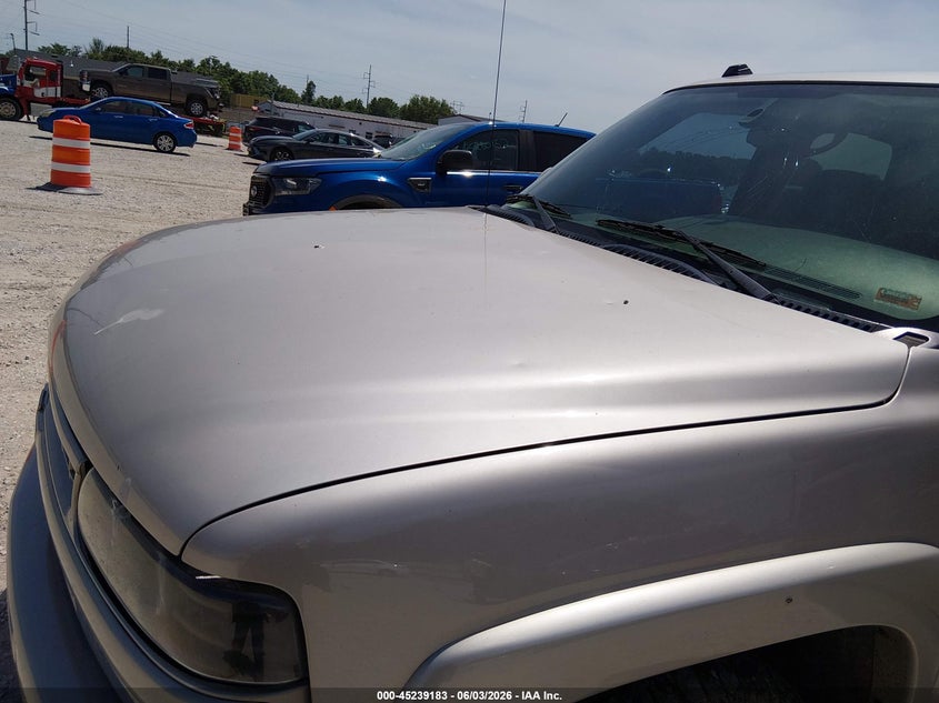2005 Chevrolet Tahoe Z71 VIN: 1GNEK13T05R149871 Lot: 45239183