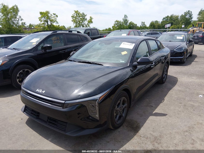 Vin: 3kpft4de5se033133, lot: 45737023, kia k4 lxs 20252